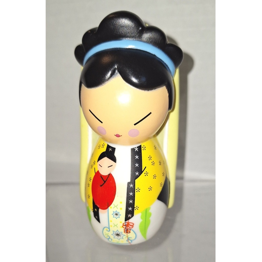 Shining Light Dolls Our Lady of China Catholic Virgin Mary Vinyl Figure 3.5 inch